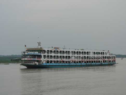 ২৩ ঘণ্টা পর সচল পাটুরিয়া-দৌলতদিয়া রুট